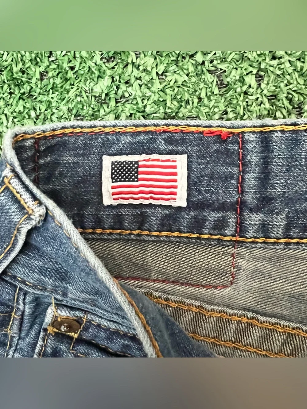True Religion Billy Super T Y2K 90s Jean Shorts Jorts Size 33 Distressed